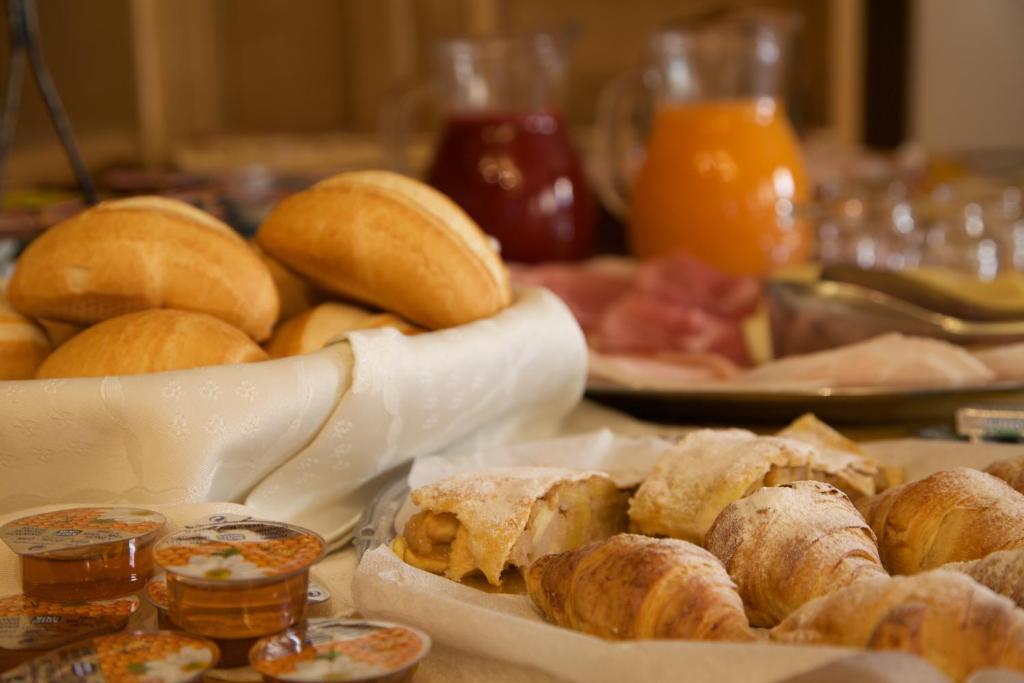 Albergo Bellaria カラーノ エクステリア 写真