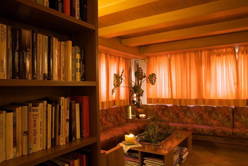 Albergo Bellaria カラーノ エクステリア 写真