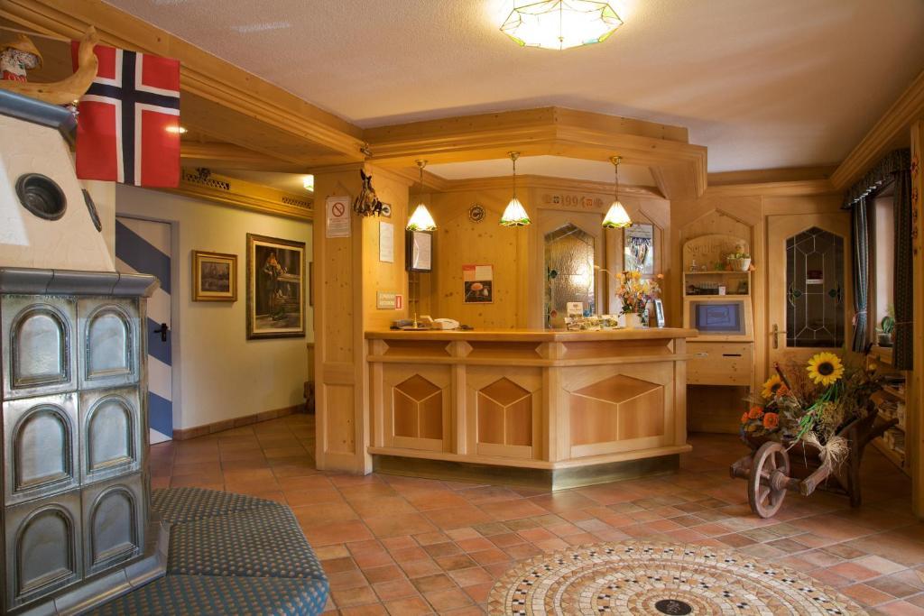 Albergo Bellaria カラーノ エクステリア 写真