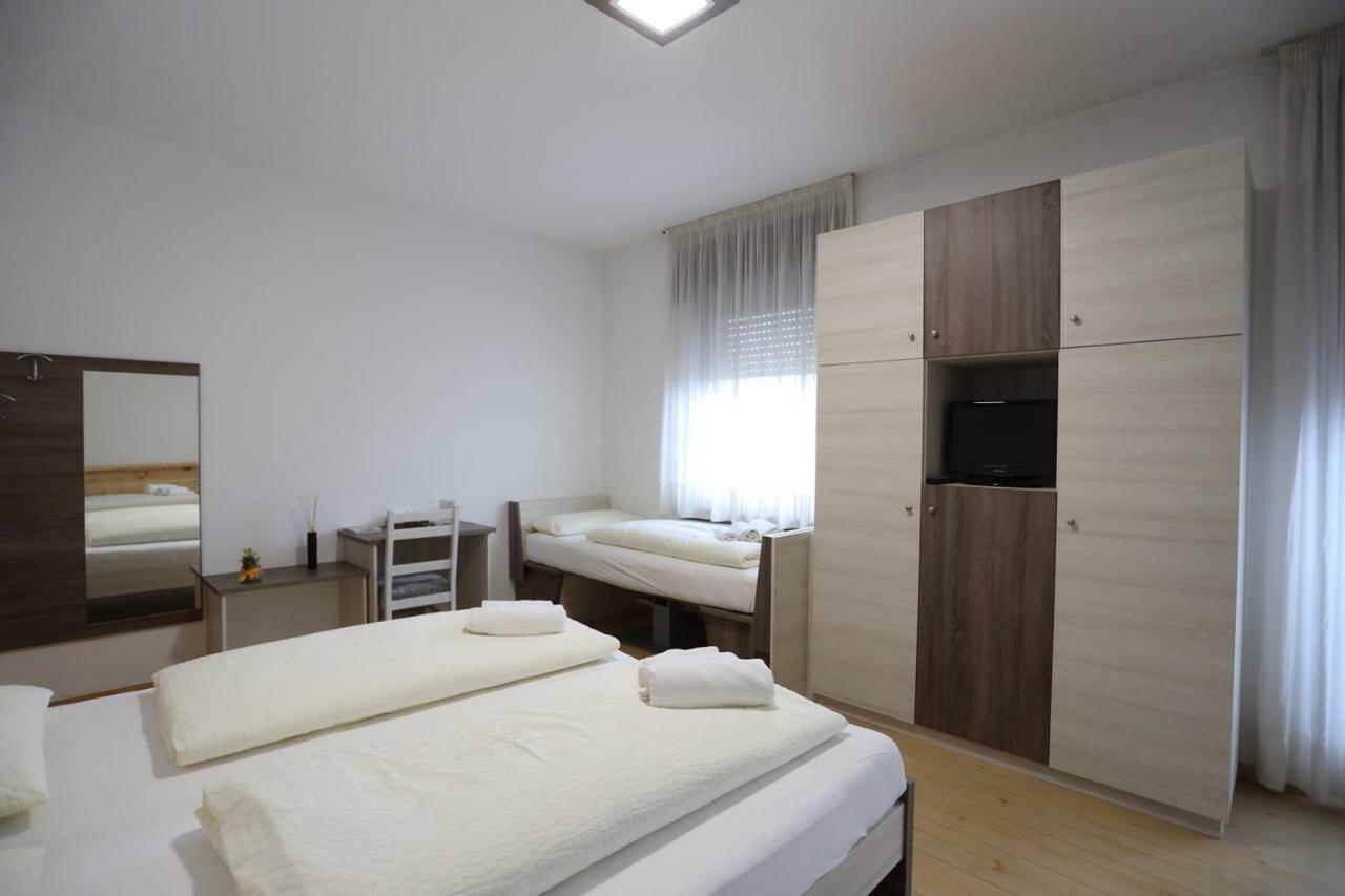 Albergo Bellaria カラーノ エクステリア 写真