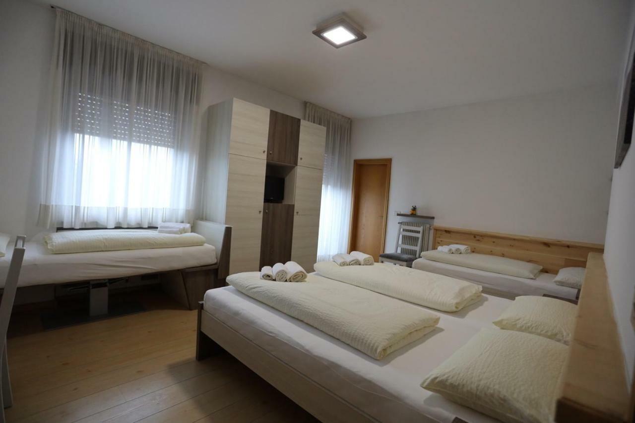 Albergo Bellaria カラーノ エクステリア 写真